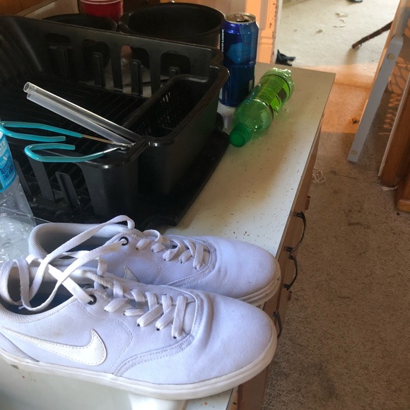 Nike - Picture 1 of 3